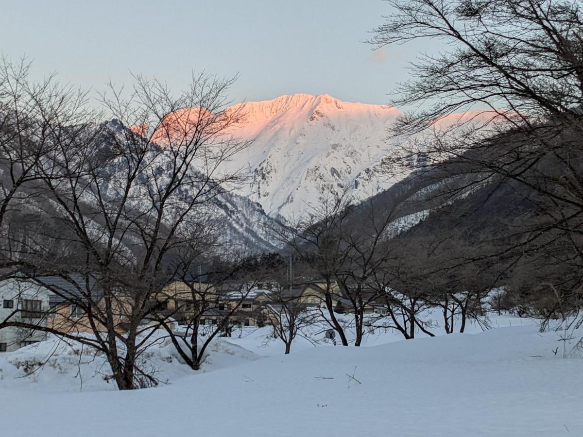 Tanigawa Valley Lodge & Coffee Roastery มินาคามิ ภายนอก รูปภาพ